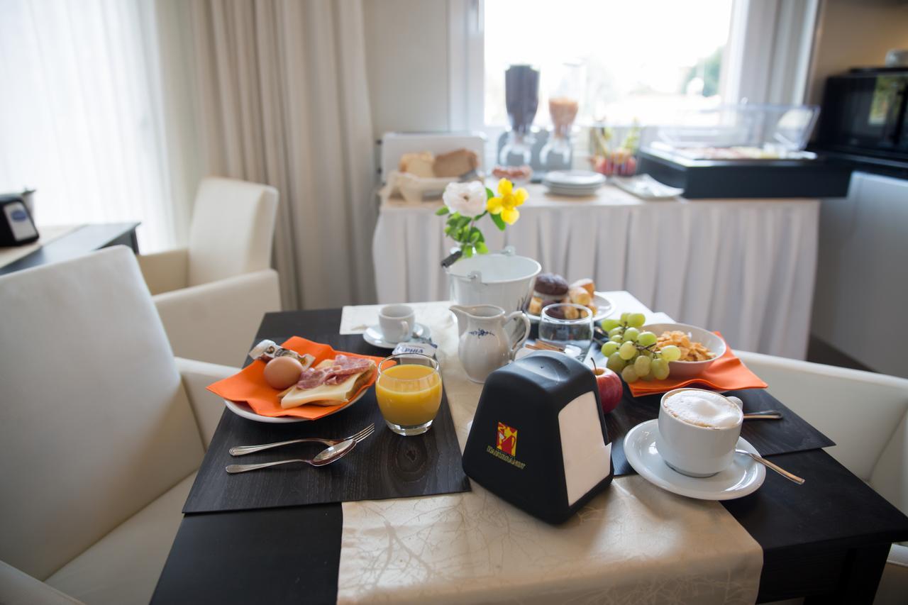 B&B Gardacharme Desenzano del Garda Exteriör bild